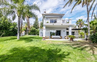 Resale - House - Detached Villa - Marbella - El Rosario