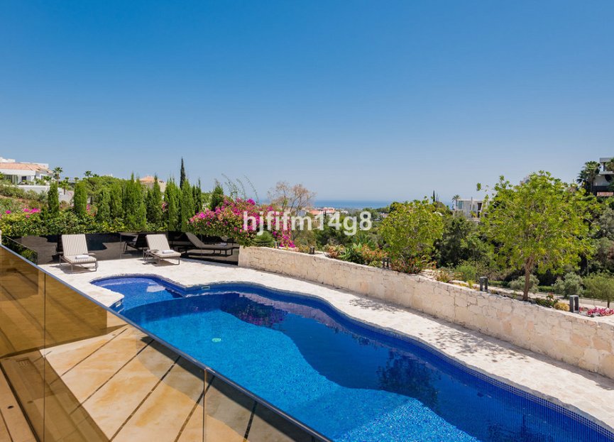 Resale - House - Detached Villa - Benahavís - La Quinta