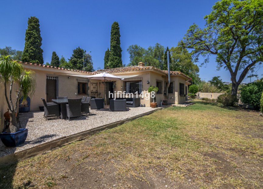 Resale - House - Detached Villa - Benahavís - Benahavís Centro