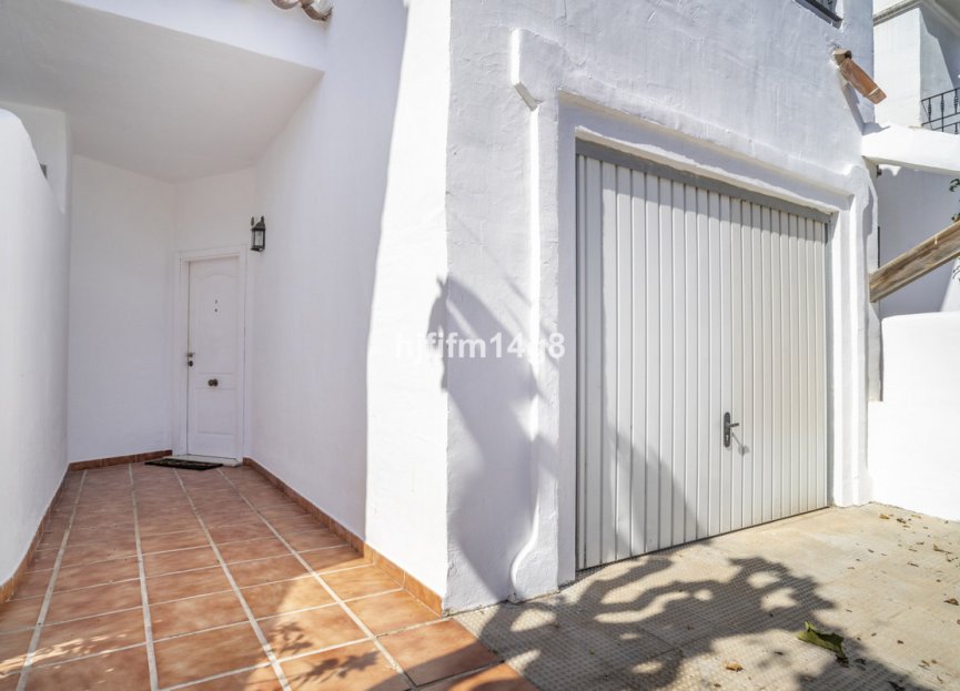 Resale - House - Townhouse - Marbella - Nueva Andalucia