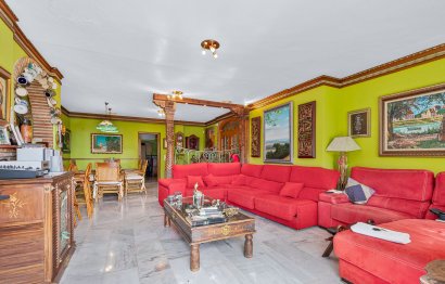 Resale - House - Detached Villa - Benalmádena - Benalmadena Costa