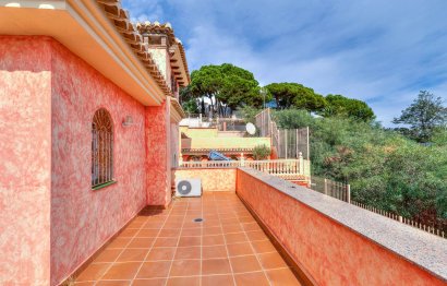 Reventa - House - Detached Villa - Benalmádena - Benalmadena Costa