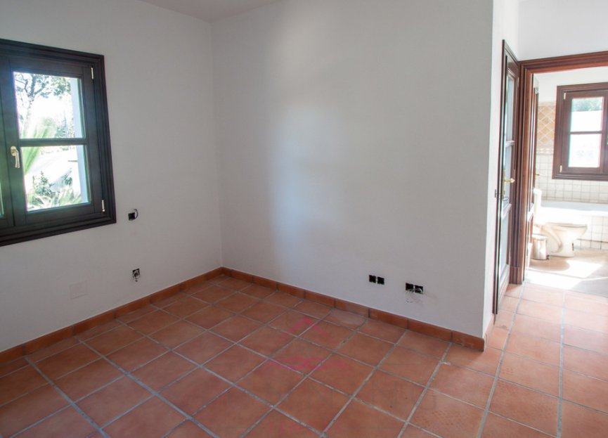 Resale - House - Finca - Cortijo - Casares - Casares Centro