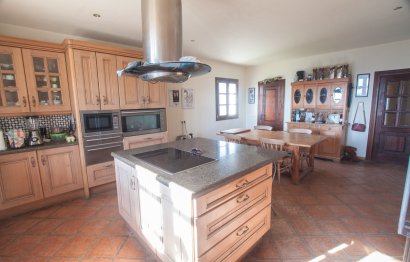 Reventa - House - Finca - Cortijo - Casares - Casares Centro