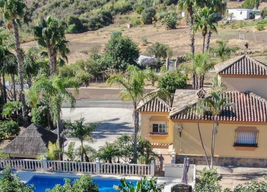 Reventa - House - Finca - Cortijo - Estepona - Estepona Centro