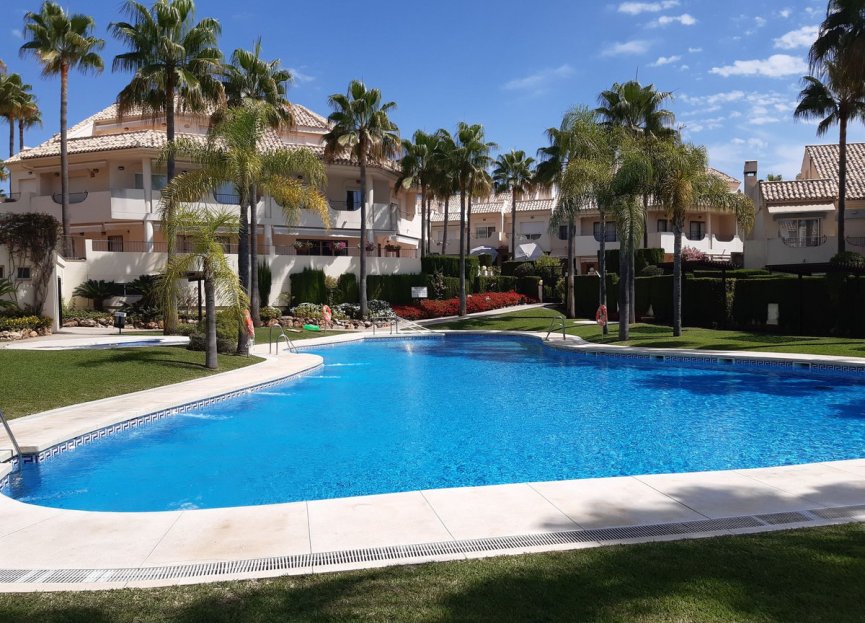 Resale - House - Townhouse - Marbella - Las Chapas