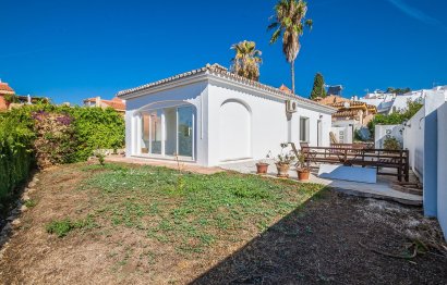 Reventa - House - Detached Villa - Marbella - Las Chapas