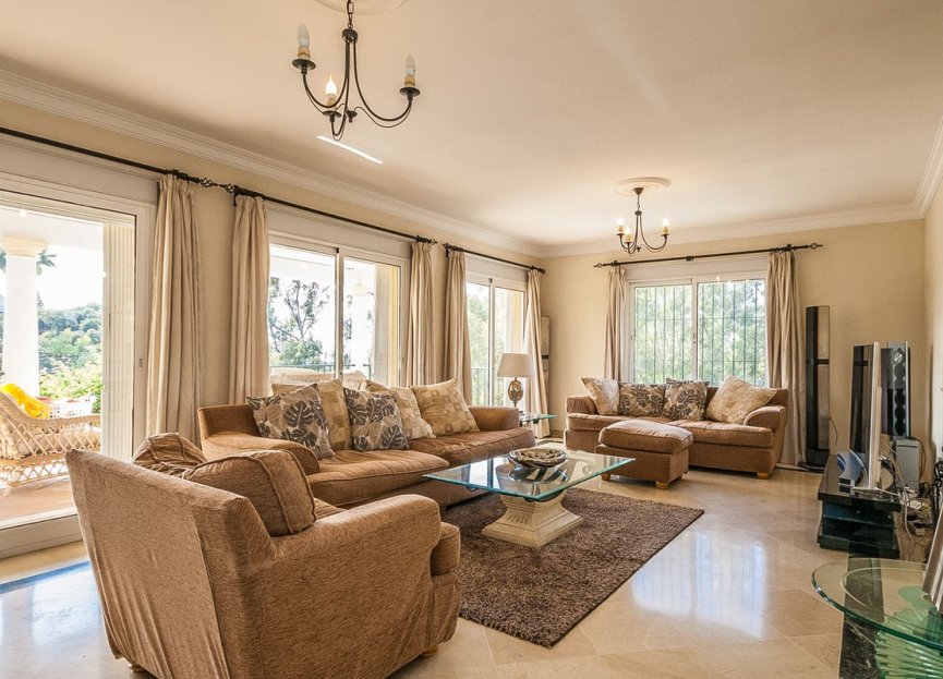 Resale - House - Detached Villa - Marbella - Elviria