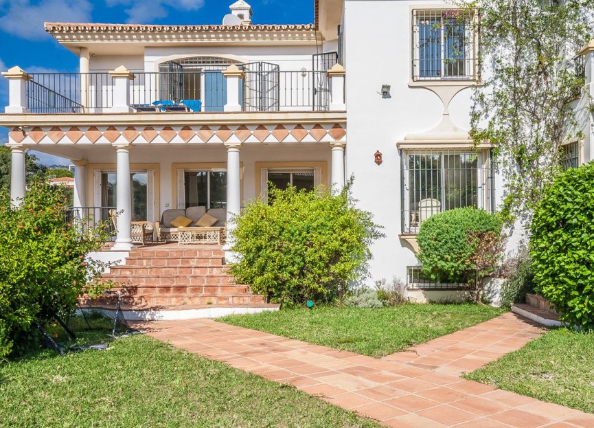 Resale - House - Detached Villa - Marbella - Elviria