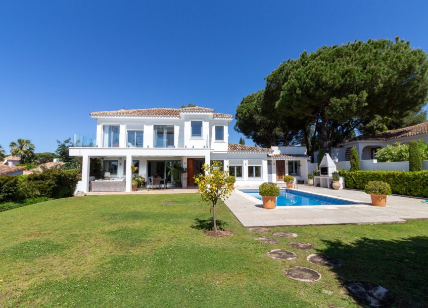 Resale - House - Detached Villa - Marbella - Hacienda Las Chapas