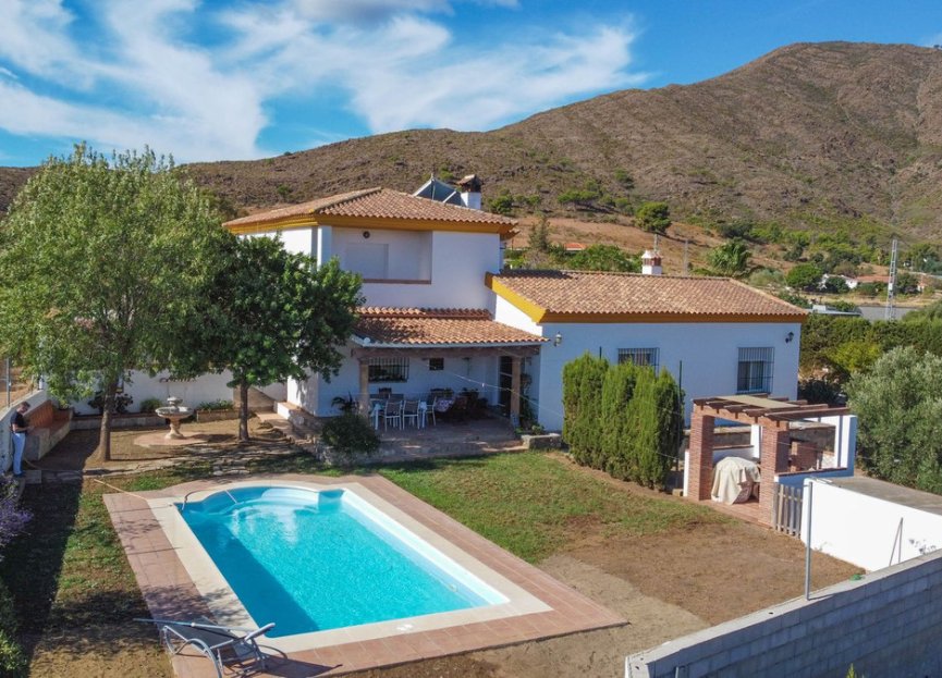 Resale - House - Finca - Cortijo - Mijas