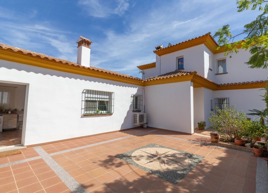 Resale - House - Finca - Cortijo - Mijas