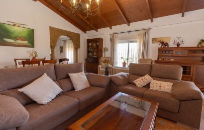 Resale - House - Finca - Cortijo - Mijas