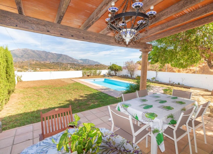 Resale - House - Finca - Cortijo - Mijas