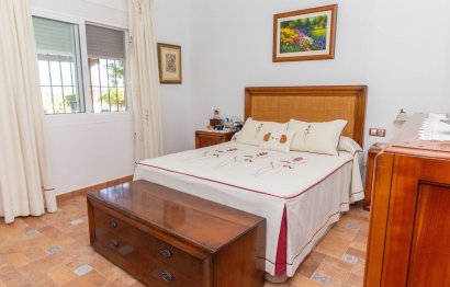 Resale - House - Finca - Cortijo - Mijas