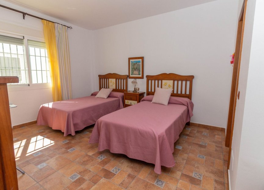 Resale - House - Finca - Cortijo - Mijas