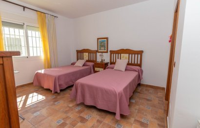 Resale - House - Finca - Cortijo - Mijas