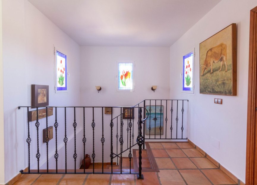 Resale - House - Finca - Cortijo - Mijas