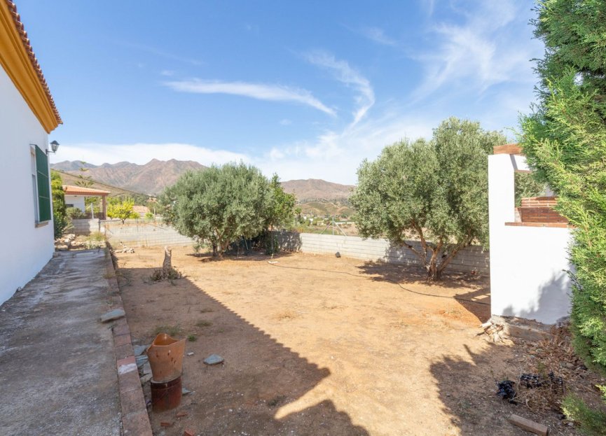 Resale - House - Finca - Cortijo - Mijas