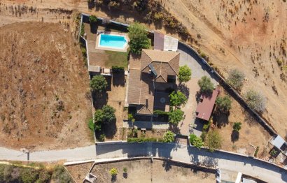 Resale - House - Finca - Cortijo - Mijas