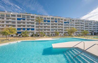 Resale - Apartment - Middle Floor Apartment - Marbella - Puerto Banús