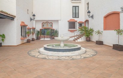 Resale - Apartment - Middle Floor Apartment - Marbella - Puerto Banús