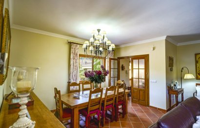 Reventa - House - Detached Villa - Benahavís - Benahavís Centro