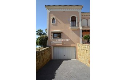 Resale - House - Detached Villa - Marbella - Nueva Andalucia