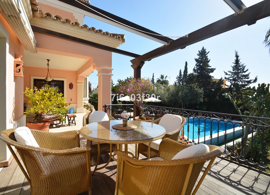 Resale - House - Detached Villa - Marbella - Nueva Andalucia