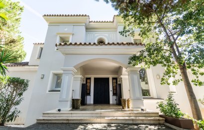 Resale - House - Detached Villa - Marbella - Hacienda Las Chapas