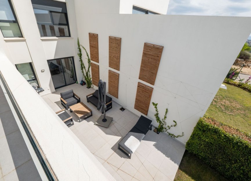 Resale - House - Townhouse - Casares - Casares Centro