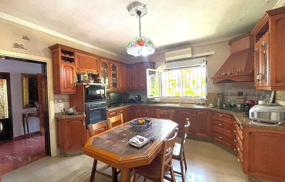 Resale - House - Detached Villa - Benalmádena - Benalmadena Costa