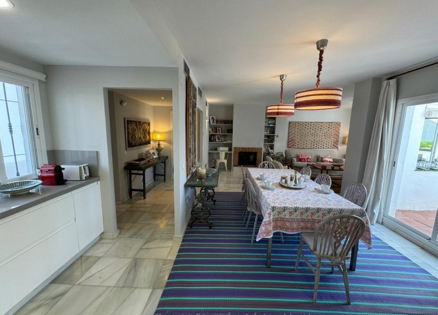 Resale - Apartment - Middle Floor Apartment - Marbella