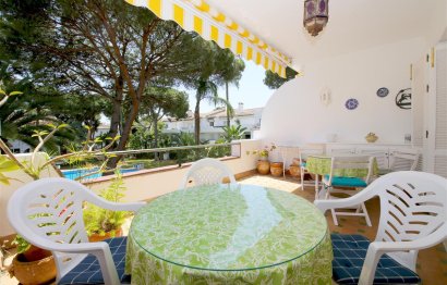 Resale - Apartment - Middle Floor Apartment - Estepona - Estepona Centro