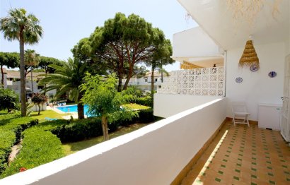 Resale - Apartment - Middle Floor Apartment - Estepona - Estepona Centro