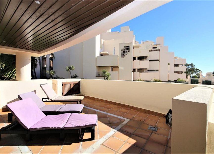 Resale - Apartment - Ground Floor Apartment - Estepona - Estepona Centro