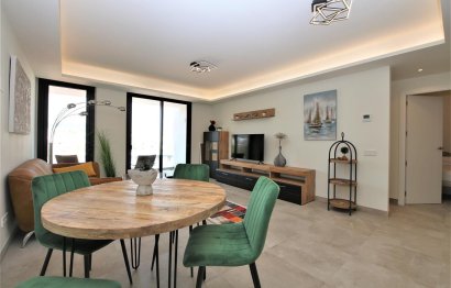 Resale - Apartment - Middle Floor Apartment - Estepona - Estepona Centro