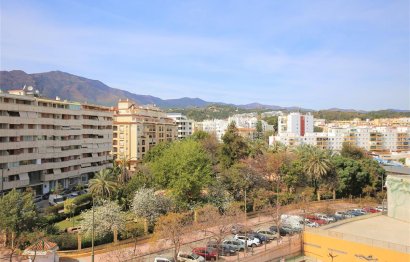 Resale - Apartment - Middle Floor Apartment - Estepona - Estepona Centro