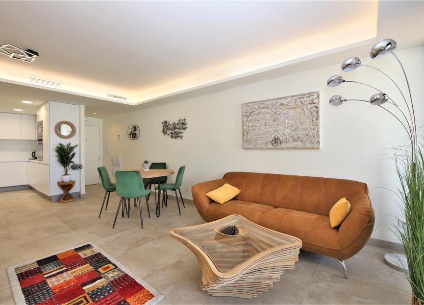 Resale - Apartment - Middle Floor Apartment - Estepona - Estepona Centro