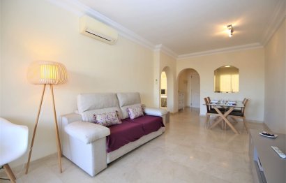 Resale - Apartment - Middle Floor Apartment - Estepona - Estepona Centro