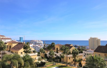 Resale - Apartment - Middle Floor Apartment - Estepona - Estepona Centro