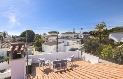 Resale - House - Detached Villa - Marbella - Costabella