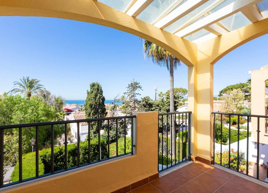 Reventa - House - Semi-Detached House - Marbella - Costabella