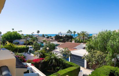 Reventa - House - Semi-Detached House - Marbella - Costabella