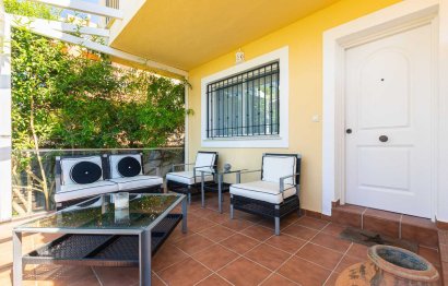 Resale - House - Semi-Detached House - Marbella - Costabella