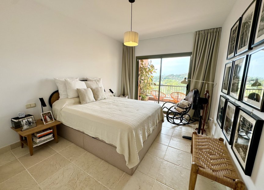 Resale - Apartment - Middle Floor Apartment - Estepona - Estepona Centro