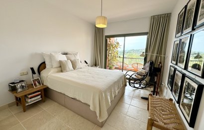 Resale - Apartment - Middle Floor Apartment - Estepona - Estepona Centro