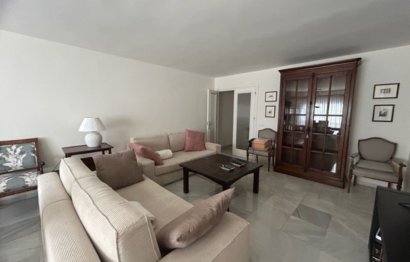 Resale - Apartment - Middle Floor Apartment - Marbella - Marbella Centro