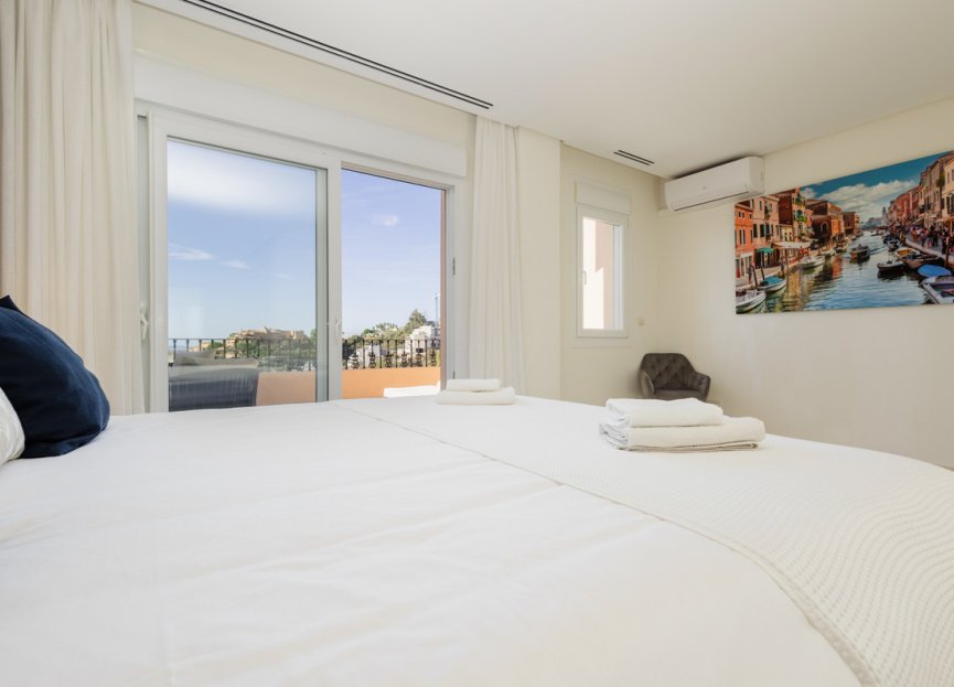 Resale - Apartment - Penthouse - Marbella - Nueva Andalucia