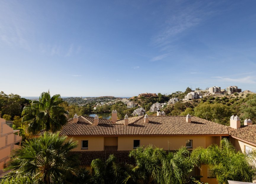 Resale - Apartment - Penthouse - Marbella - Nueva Andalucia